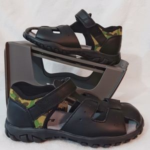 Size 32 (US 2) Bundgaard Hiking Sandals Fisherman Sandals Black with Camo